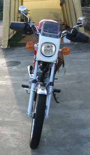 GN125のビキニカウル正面